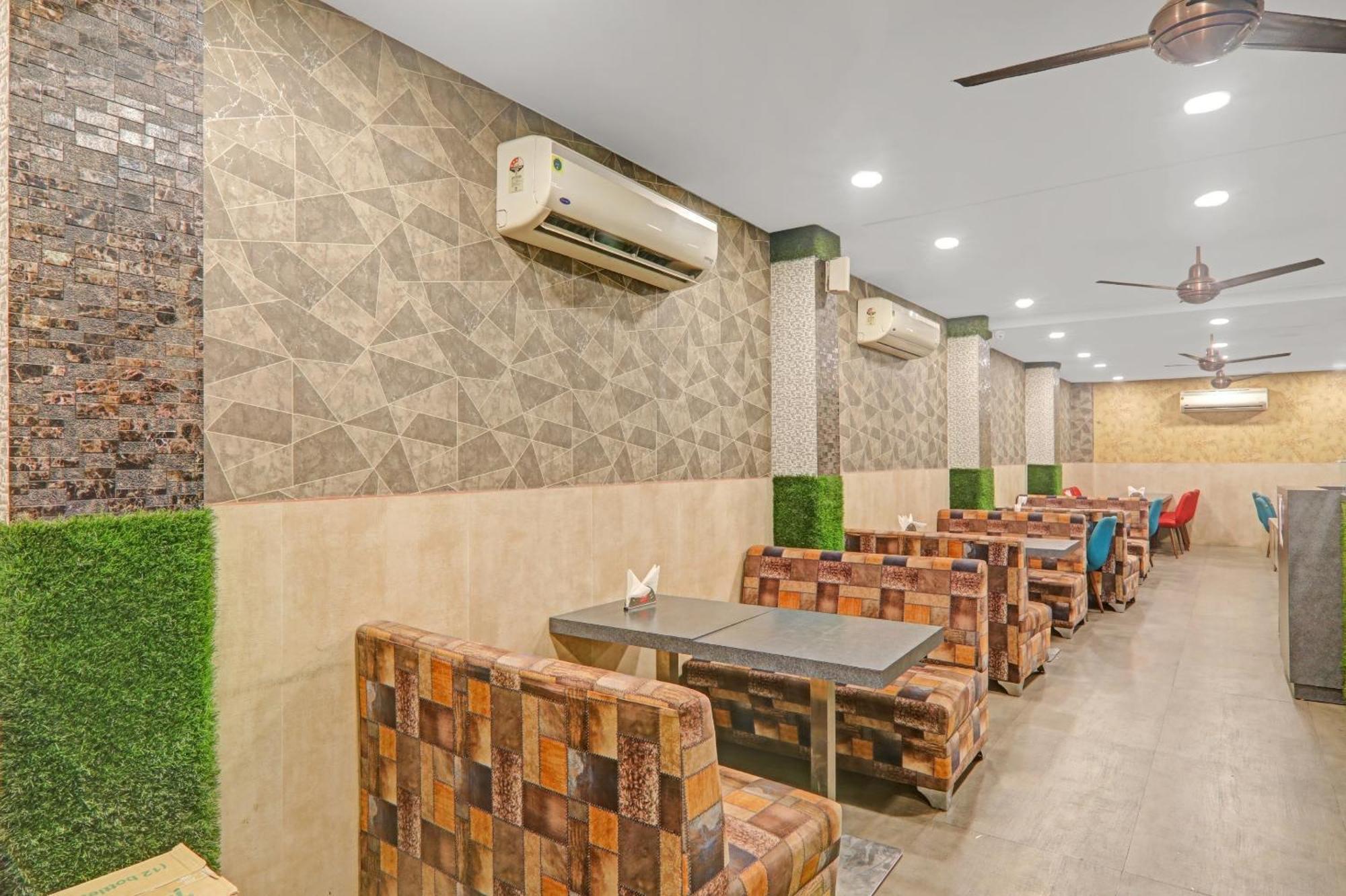 Townhouse 1182 Hotel Tirupati Galaxy Kánpur Exteriér fotografie