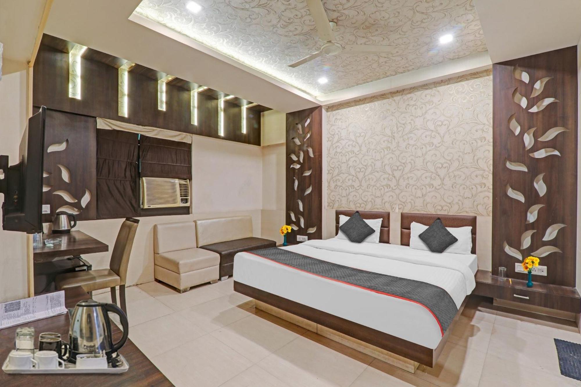 Townhouse 1182 Hotel Tirupati Galaxy Kánpur Exteriér fotografie